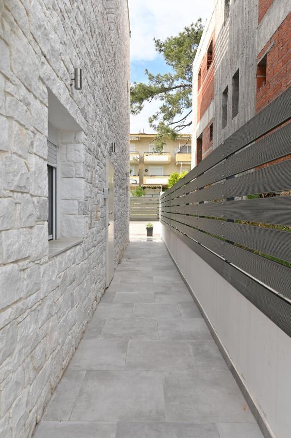 White Coral Luxury Nea Kallikrateia